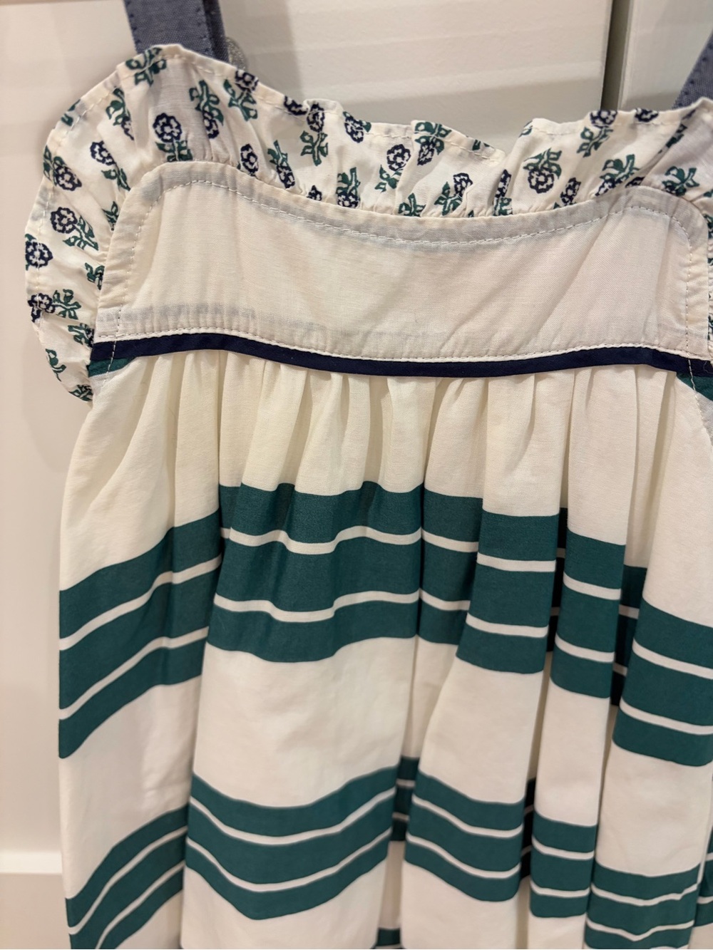 Pink Chicken Girls Cream & Green Striped Sundress size 5 - Picture 2 of 4